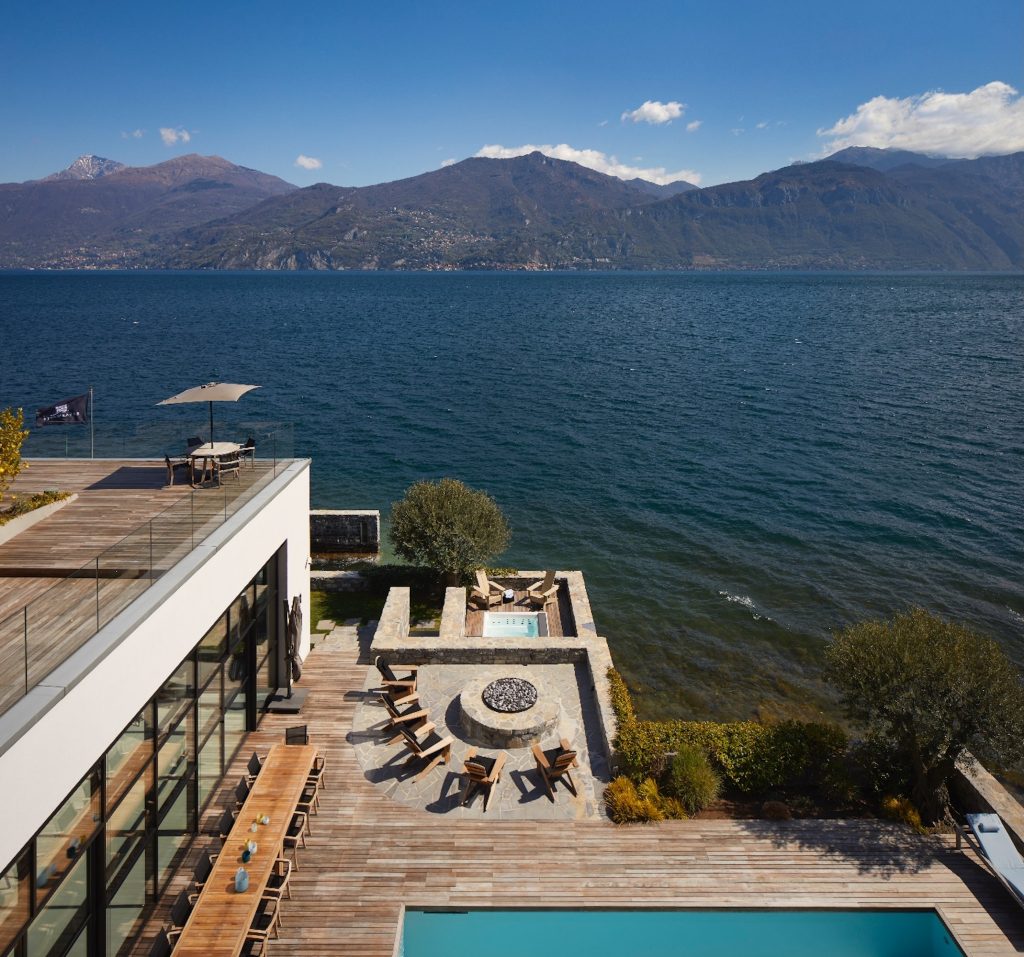 Why Luxury Travelers Choose Staffed Private Villas Over Resorts